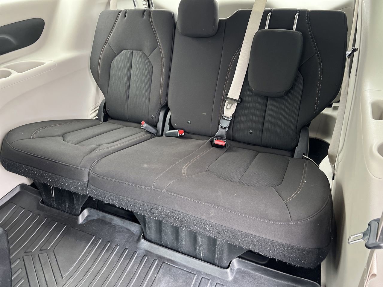 Used 2018 Chrysler Pacifica Touring Plus w/ Tire & Wheel Group image 25