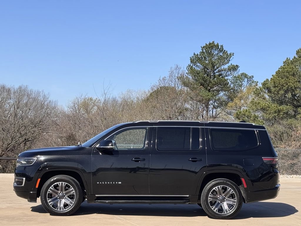 Used 2024 Jeep Wagoneer Series II w/ Flexible Seating Group image 3