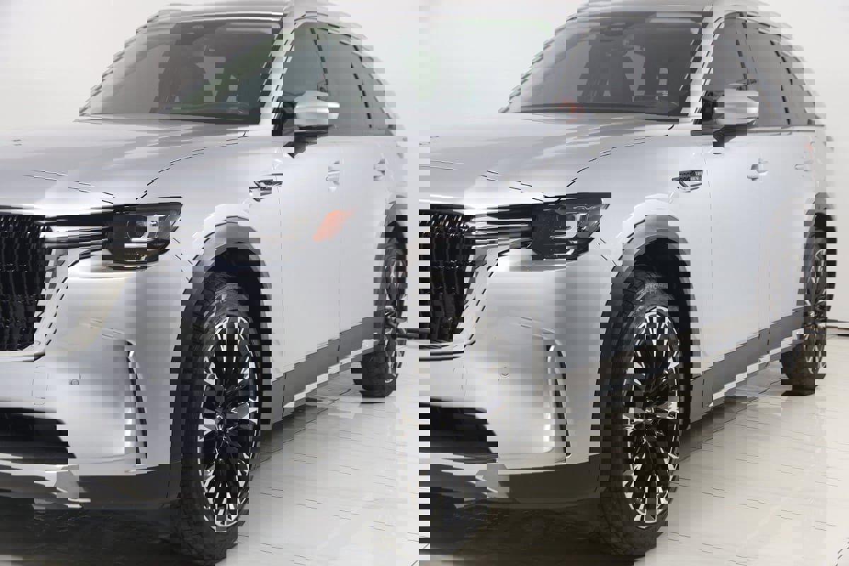 Used 2024 MAZDA CX-90 Plug-In Hybrid w/ Premium Pkg image 59