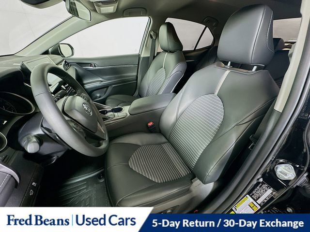 Used 2024 Toyota Camry SE image 21
