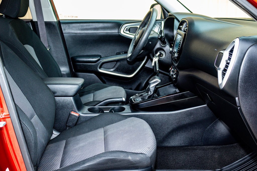 Used 2020 Kia Soul LX image 21