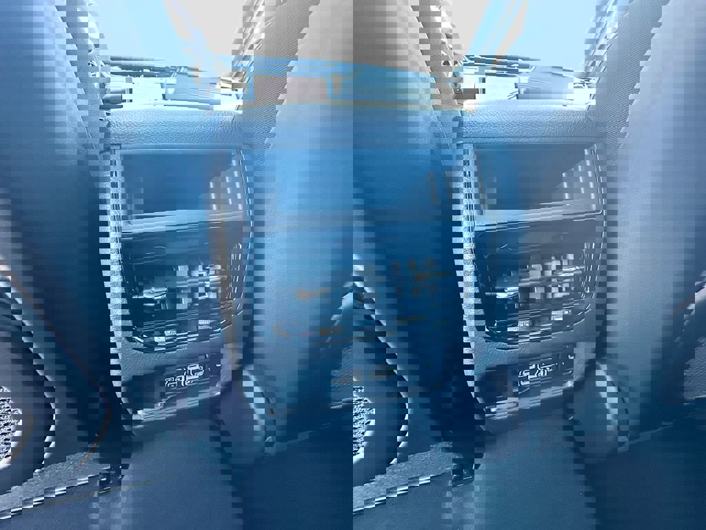 New 2025 Jeep Grand Cherokee Overland w/ Trailer Tow Package image 35