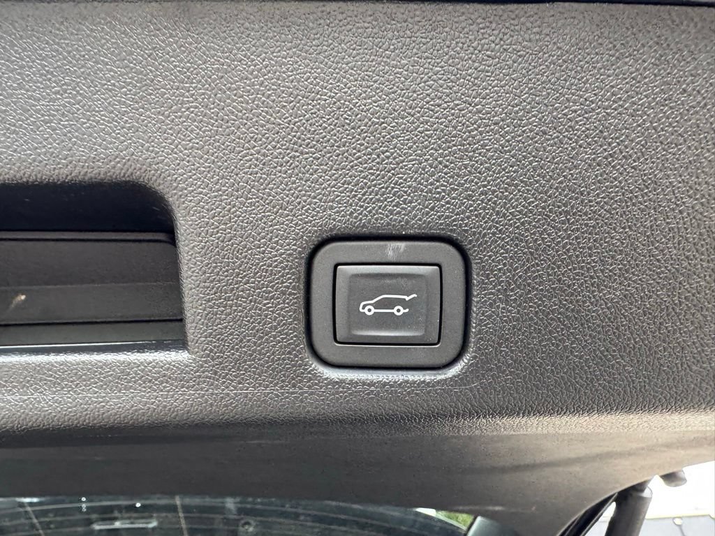 Used 2026 Chevrolet Traverse RS AWD/4WD image 44
