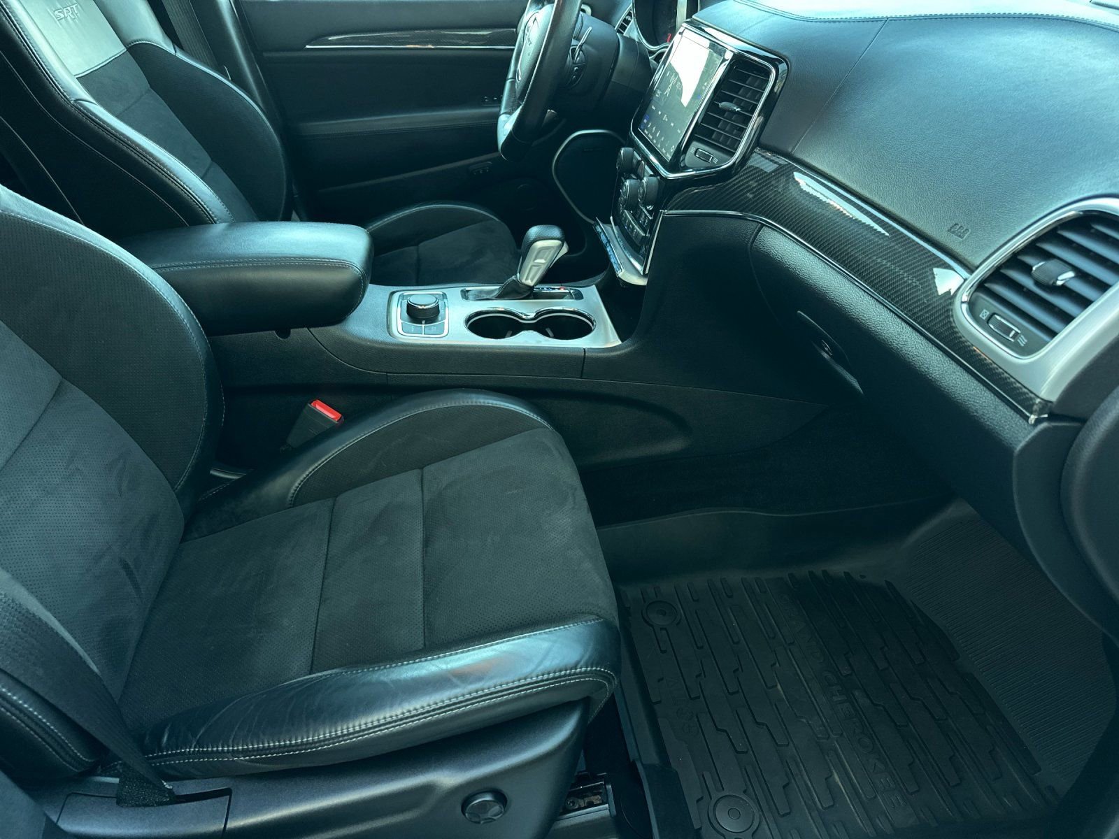 Used 2021 Jeep Grand Cherokee SRT image 15