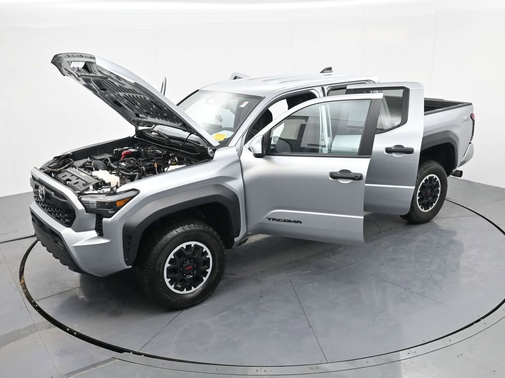Used 2024 Toyota Tacoma TRD Off-Road image 39