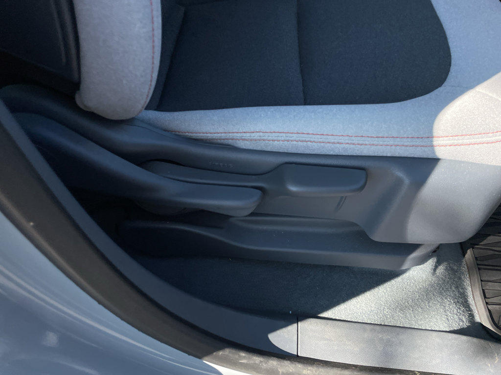 Used 2020 Chevrolet Bolt LT image 44