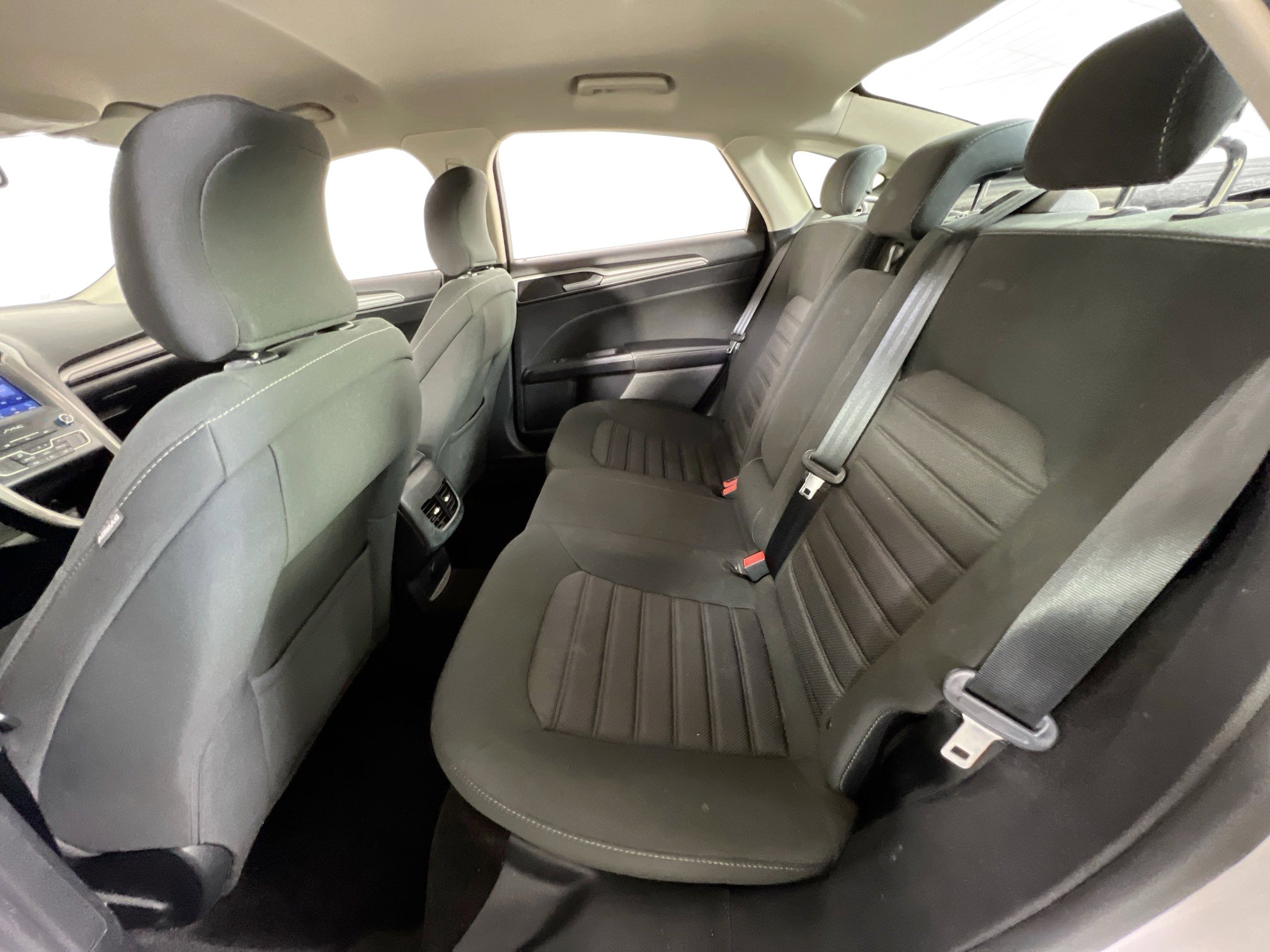 Used 2019 Ford Fusion SE FWD image 23
