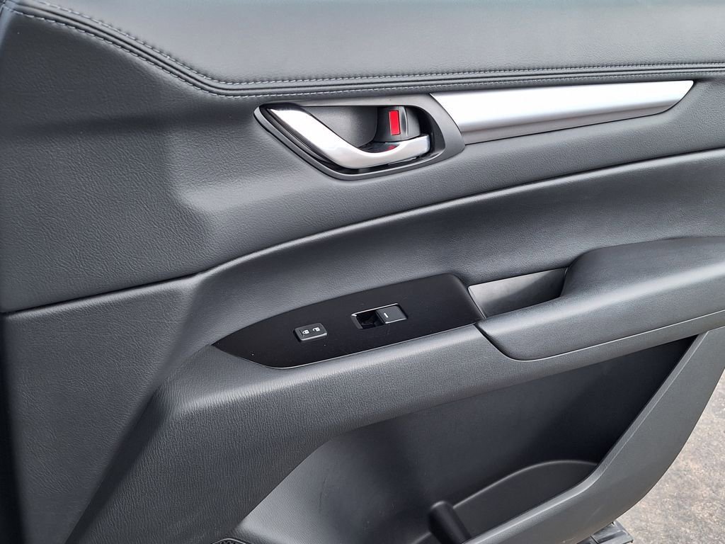 Used 2021 MAZDA CX-5 Touring image 29