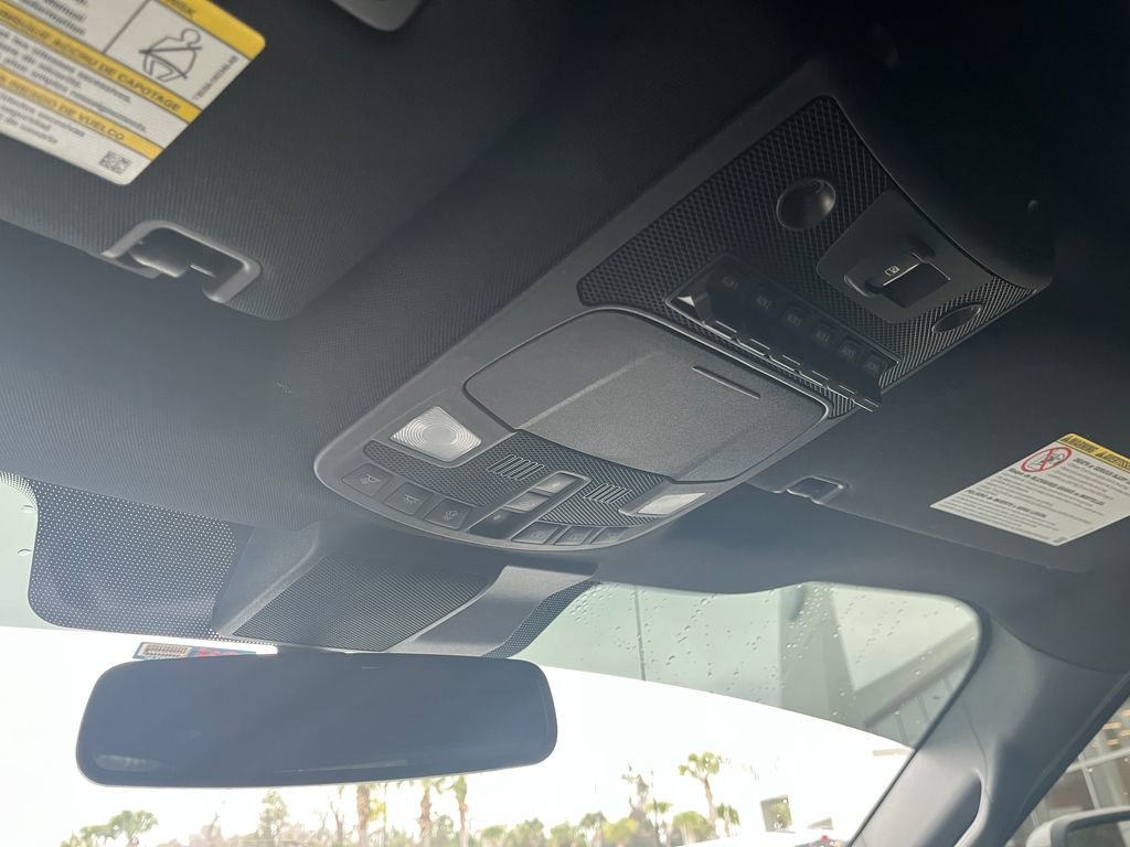 Used 2021 Ford F250 Platinum w/ FX4 Off-Road Package image 32