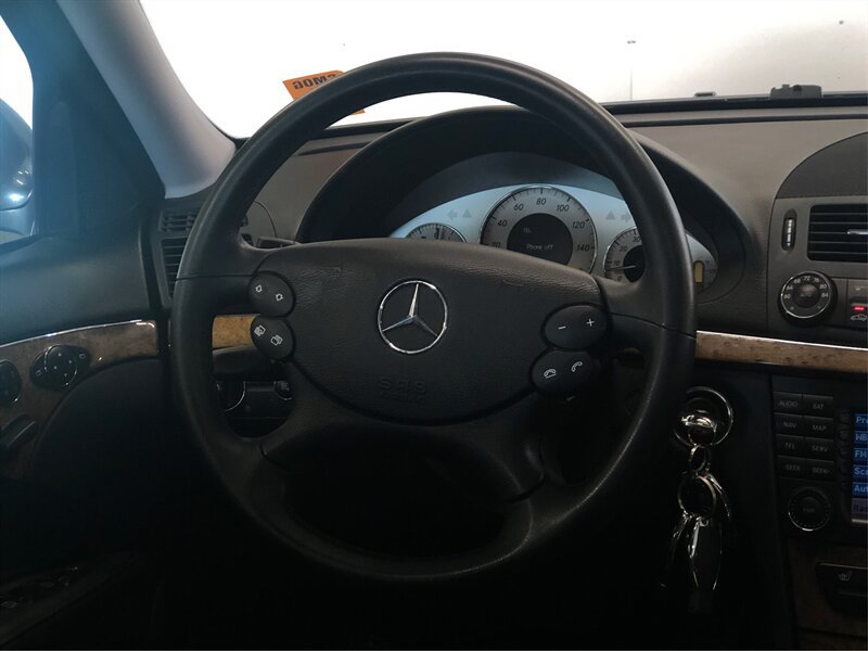 Used 2008 Mercedes-Benz E 350 Sedan image 16