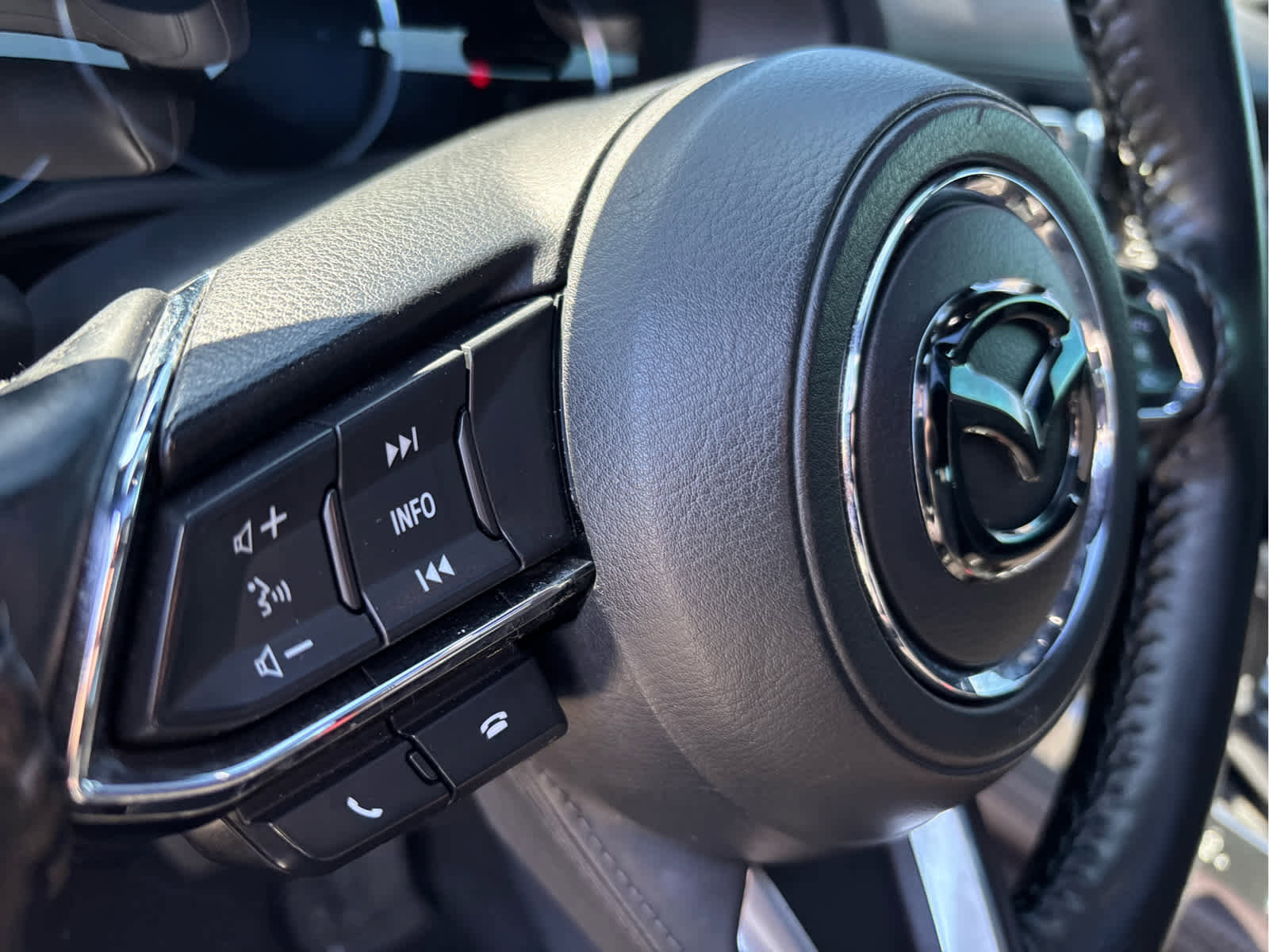 Used 2019 MAZDA CX-5 Signature image 12