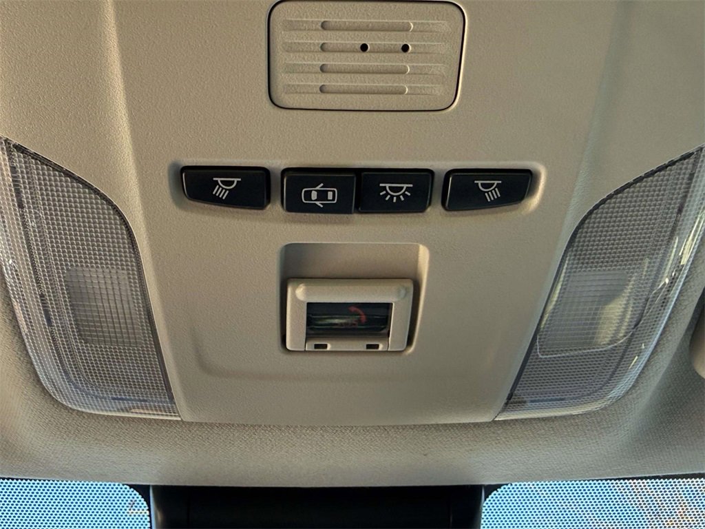 Used 2021 Toyota Corolla LE image 21