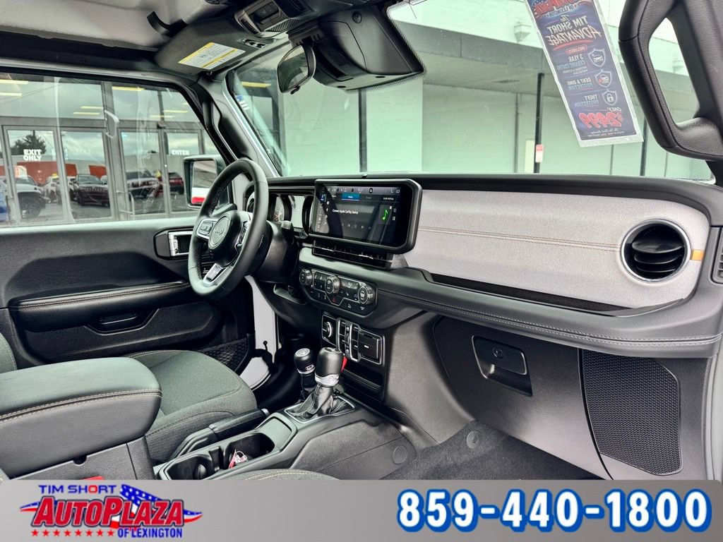 Used 2026 Jeep Wrangler Unlimited Sahara AWD/4WD image 41