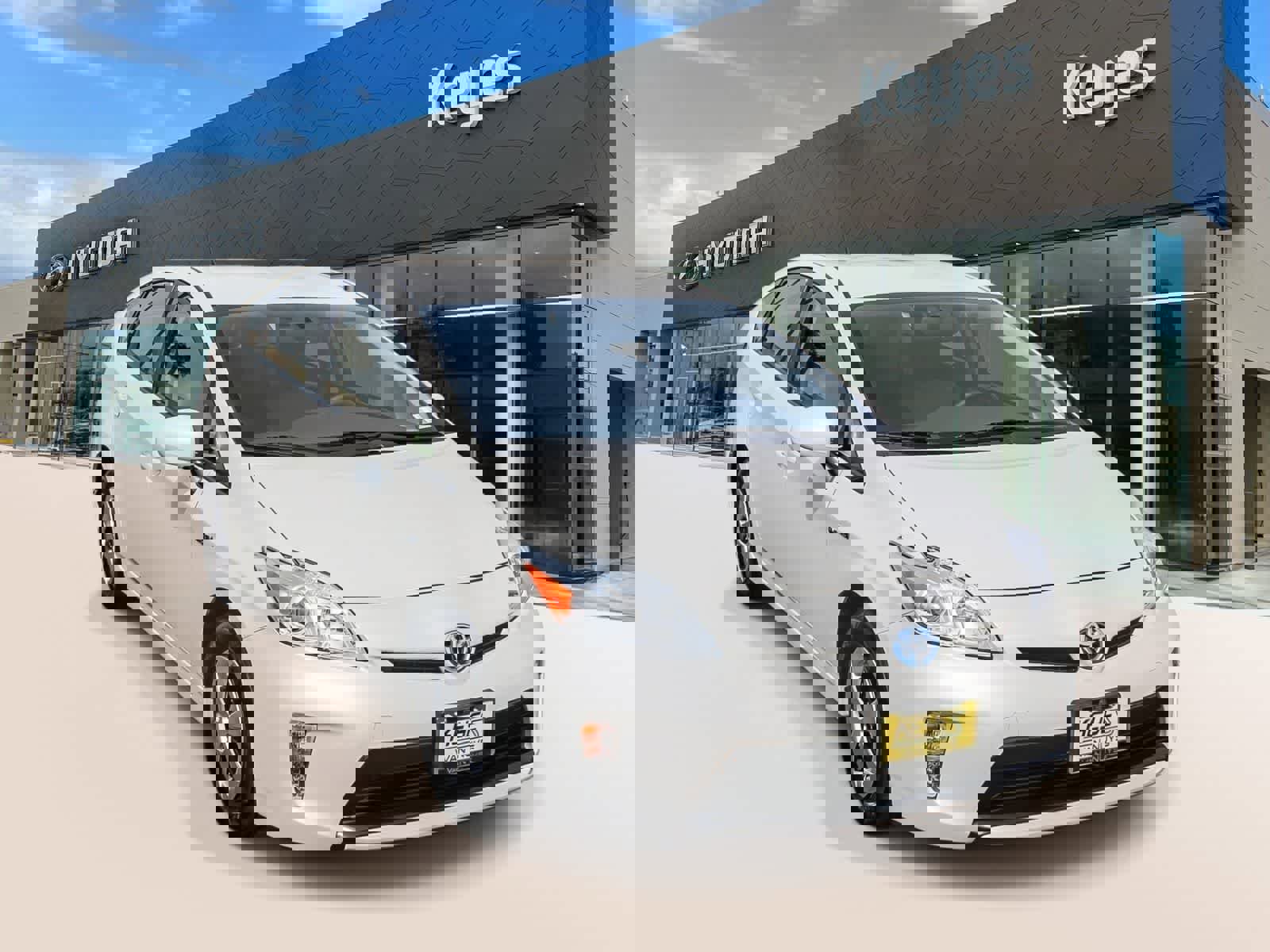 Used 2015 Toyota Prius Four image 3