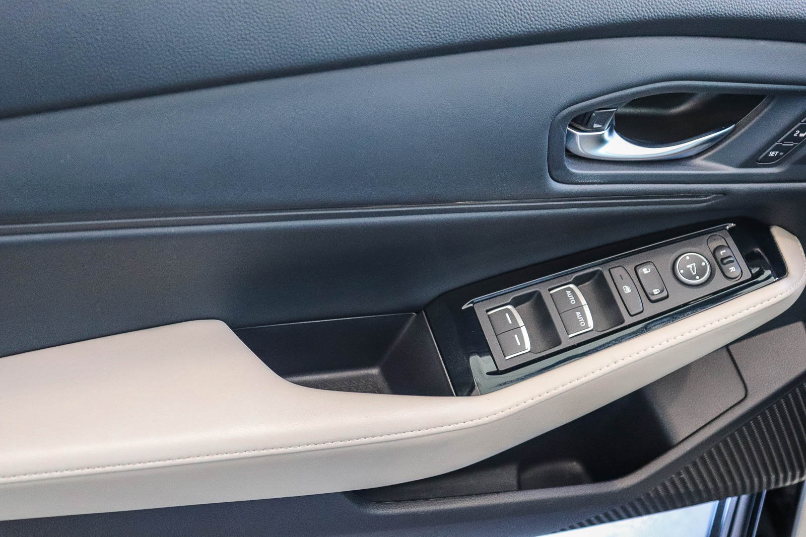Certified 2024 Honda Accord Touring image 25