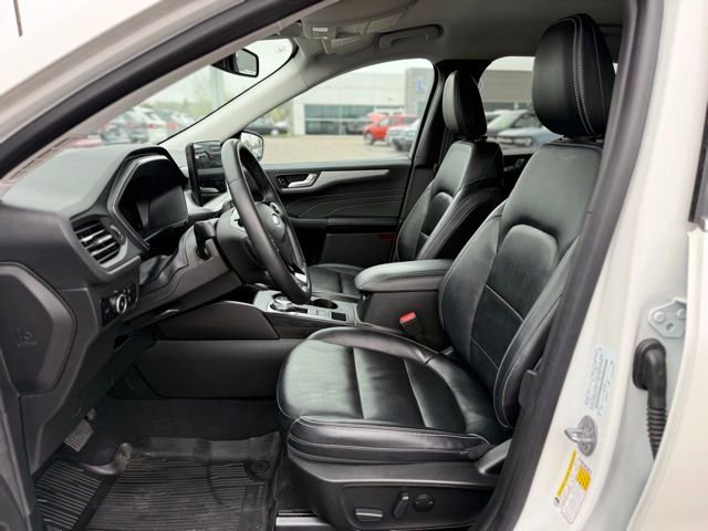 Used 2023 Ford Escape Platinum AWD/4WD image 13