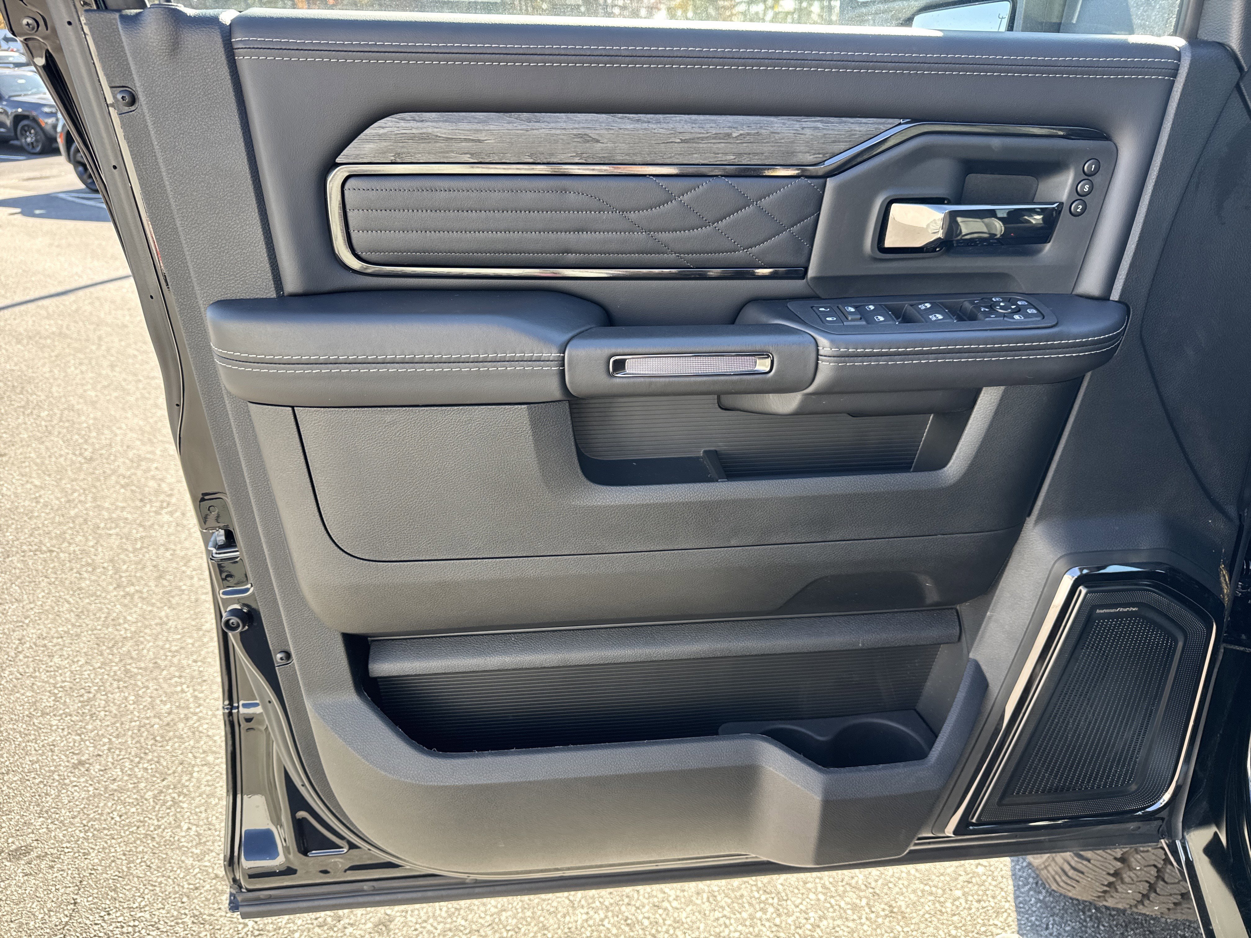 Used 2025 RAM 2500 Limited image 17