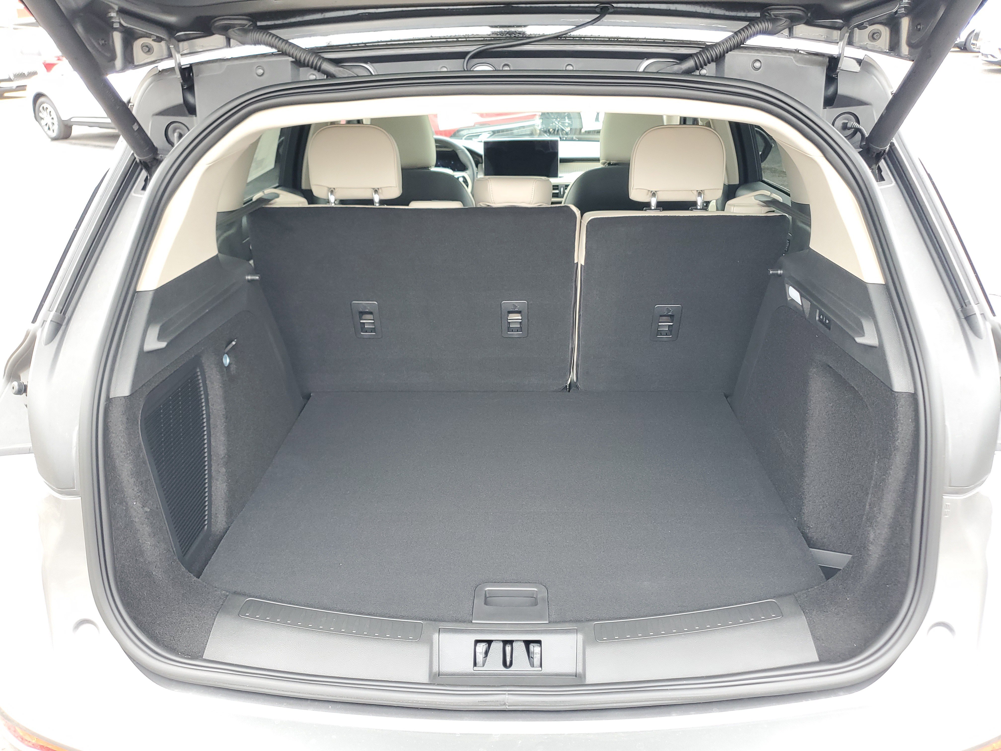 New 2026 Lincoln Corsair Premiere image 29