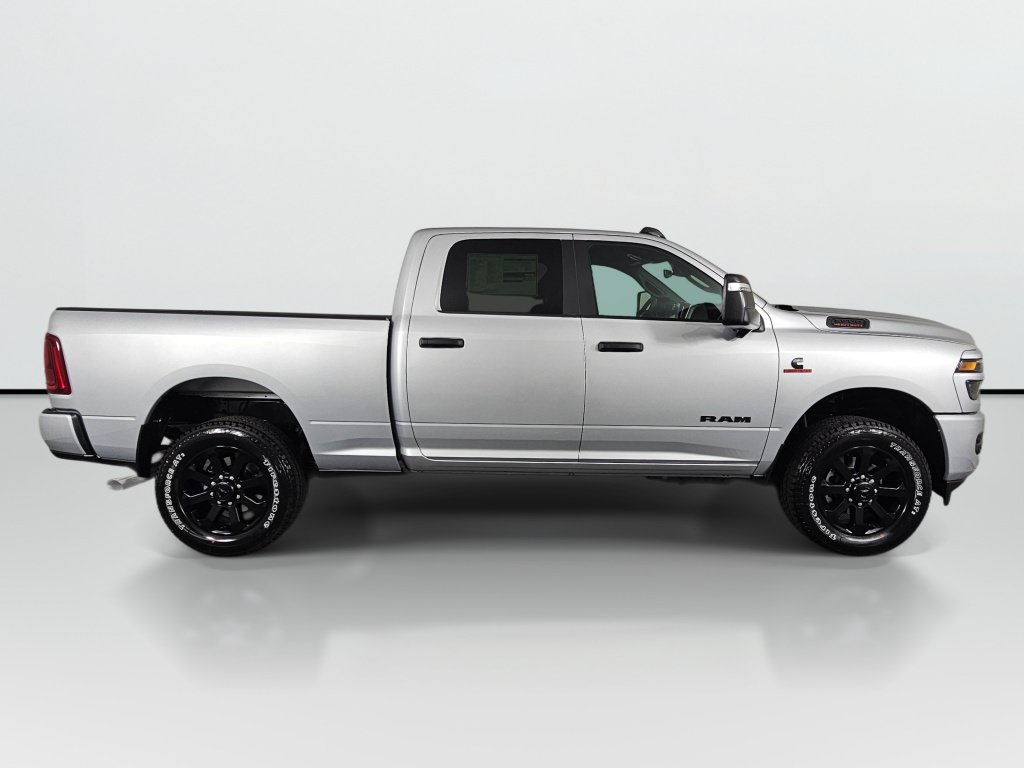 New 2026 RAM 3500 Big Horn AWD/4WD image 3