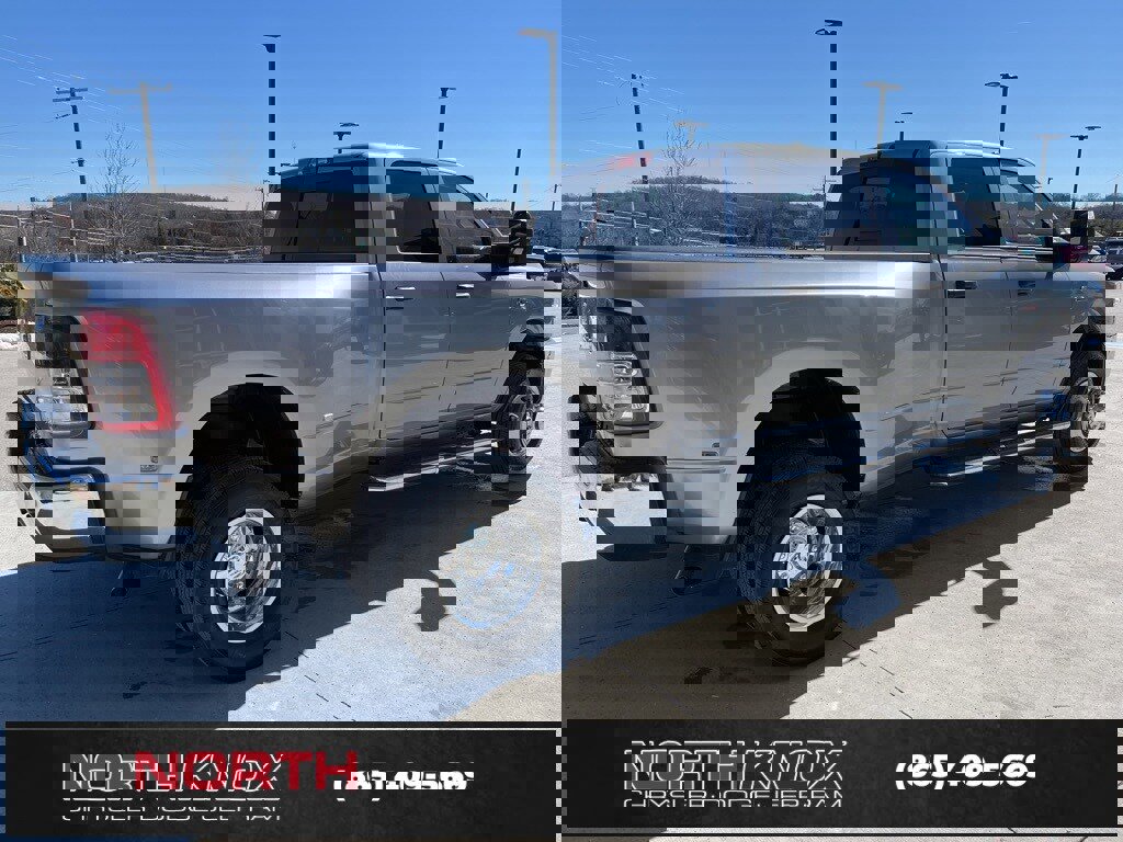 Used 2024 RAM 3500 Tradesman w/ Chrome Appearance Group image 20