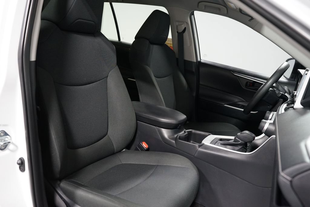 Certified 2025 Toyota RAV4 LE image 26