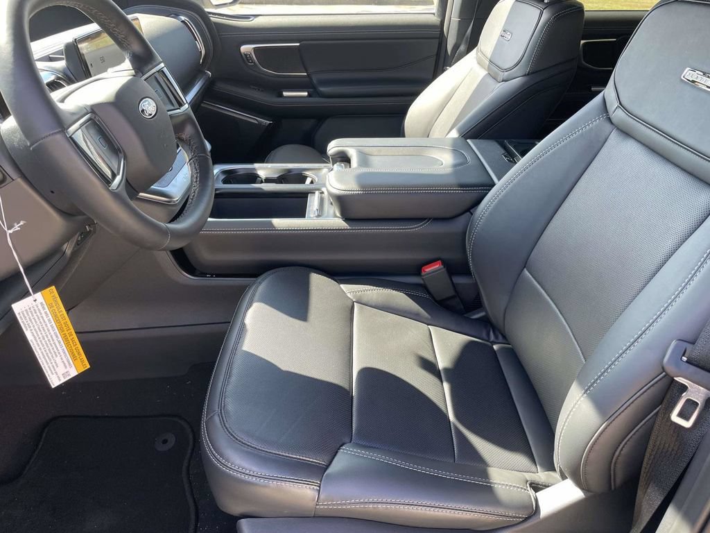 New 2026 Ford Expedition Platinum w/ Stealth Appearance Package AWD/4WD image 13