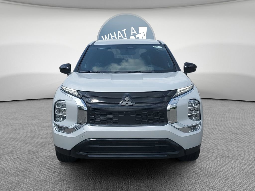 New 2026 Mitsubishi Outlander LE FWD image 9
