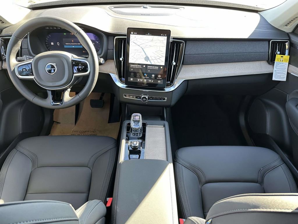 New 2026 Volvo XC90 B6 Plus w/ Protection Package Premier image 2