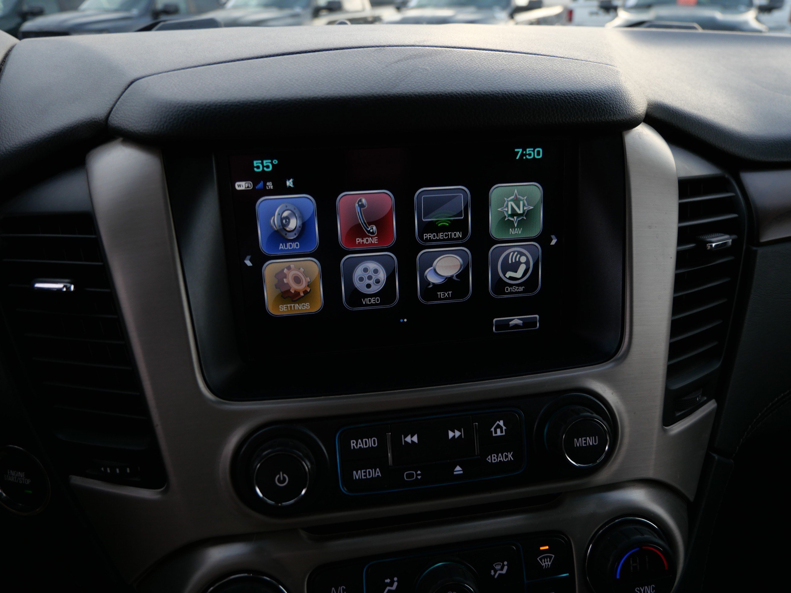 Certified 2019 GMC Yukon Denali w/ Denali Ultimate Package AWD/4WD image 38