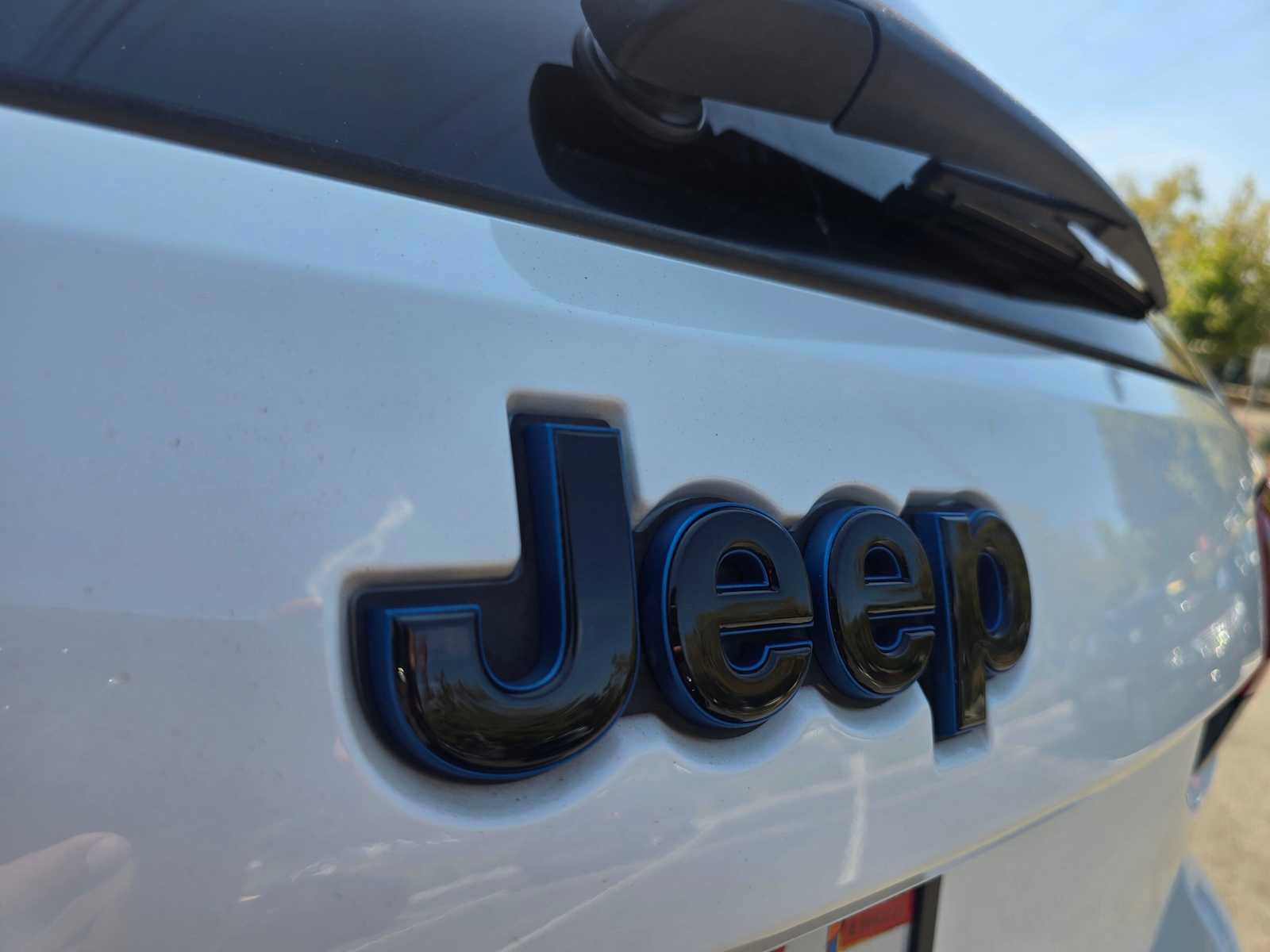 Used 2019 Jeep Grand Cherokee Laredo RWD image 13