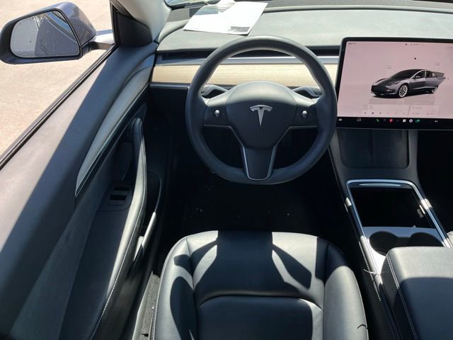Used 2023 Tesla Model 3 Standard Range image 9