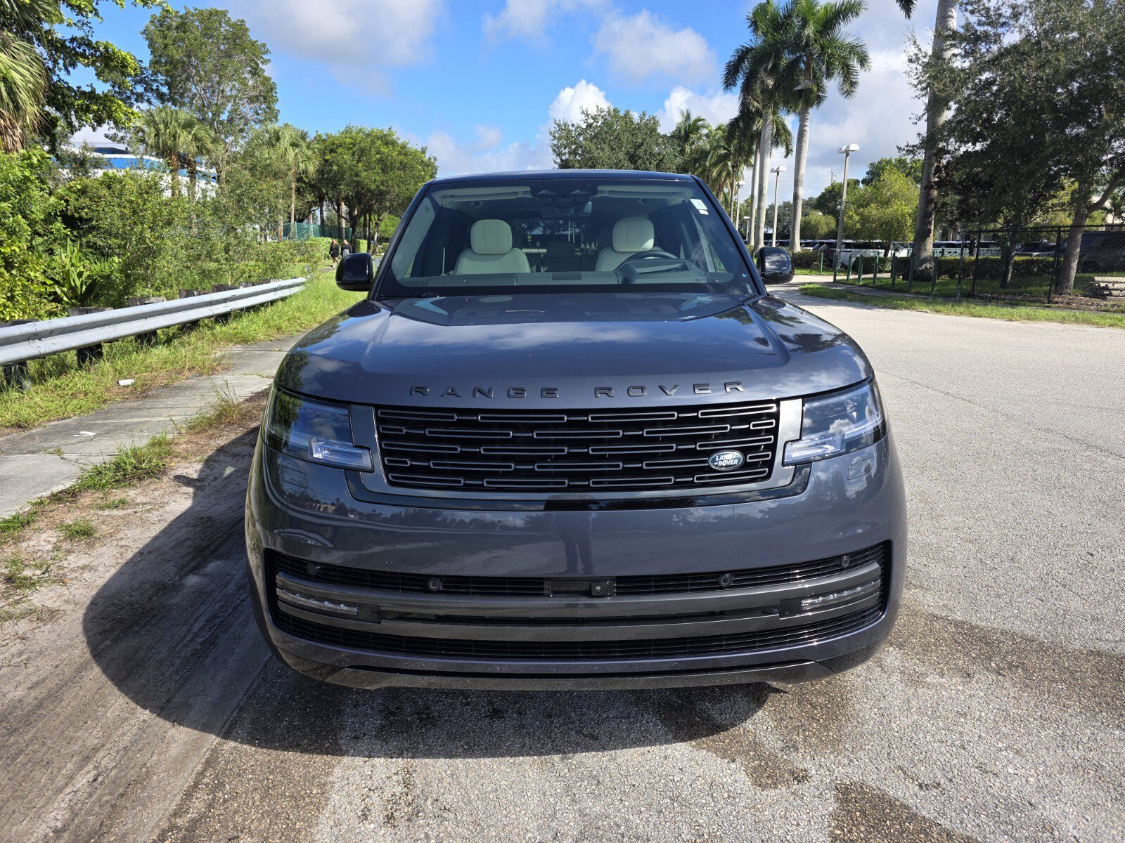 New 2027 Land Rover Range Rover Long Wheelbase SE AWD/4WD image 8