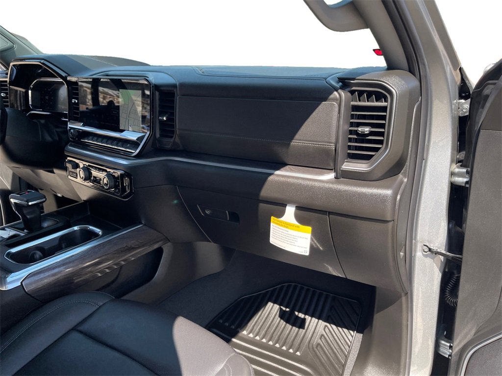 New 2026 Chevrolet Silverado 1500 LTZ w/ LTZ Premium Package image 16