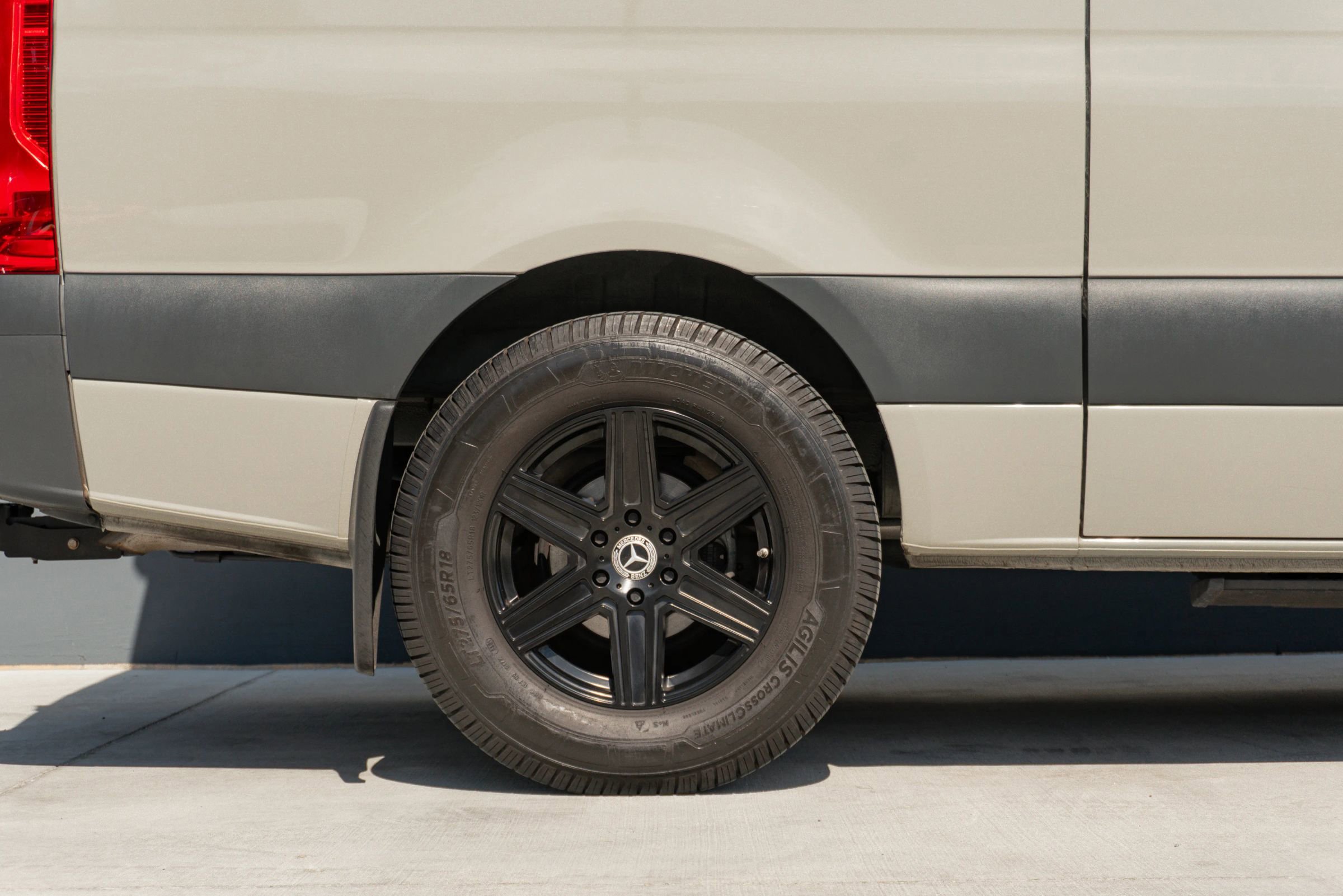 Used 2021 Mercedes-Benz Sprinter 2500 image 32