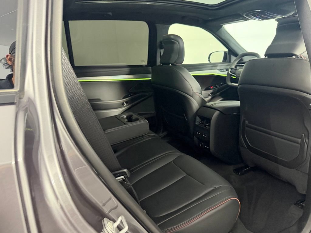 Used 2025 Jeep Wagoneer S Launch Edition AWD/4WD image 31
