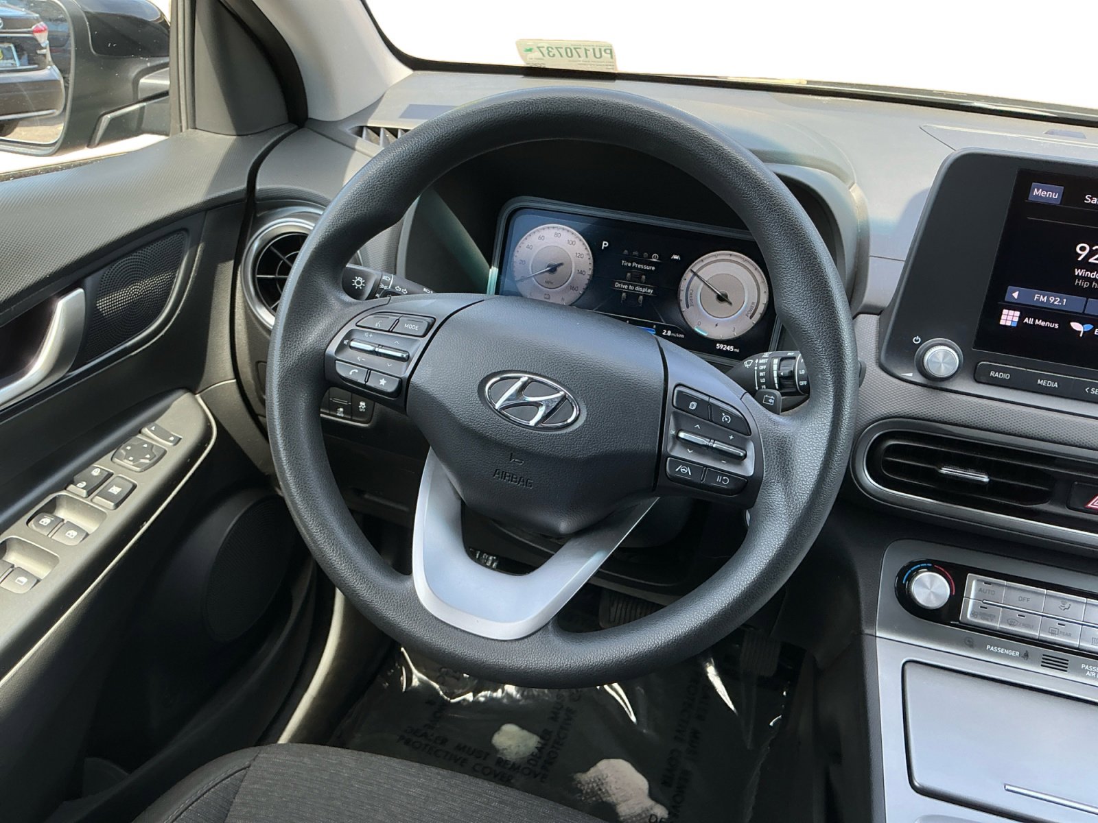 Used 2023 Hyundai Kona SE w/ Cargo Package FWD image 11