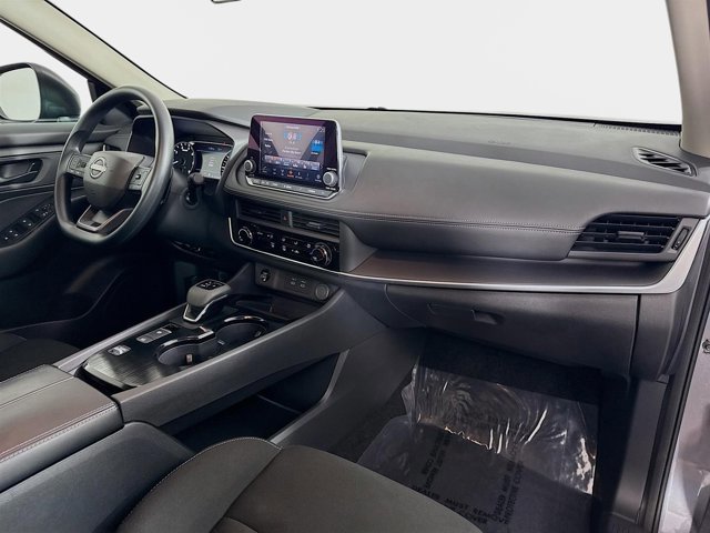 Certified 2025 Nissan Rogue S image 27