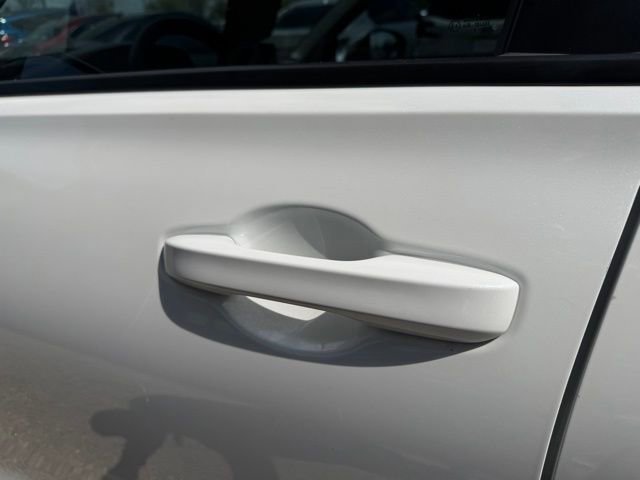 Used 2023 Honda HR-V LX image 12