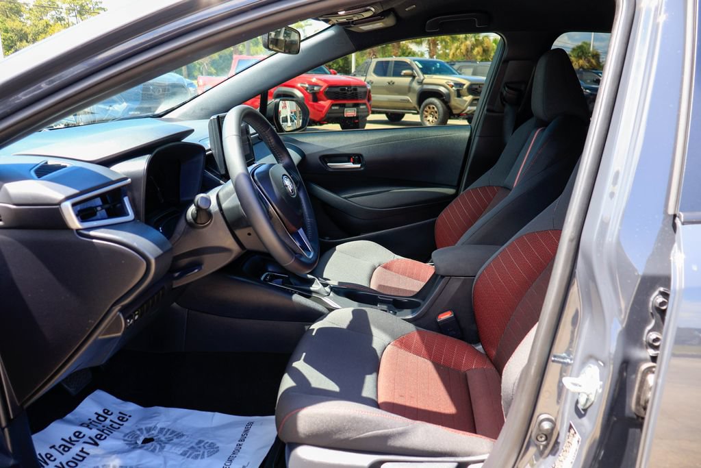 Used 2026 Toyota Corolla SE FWD image 9
