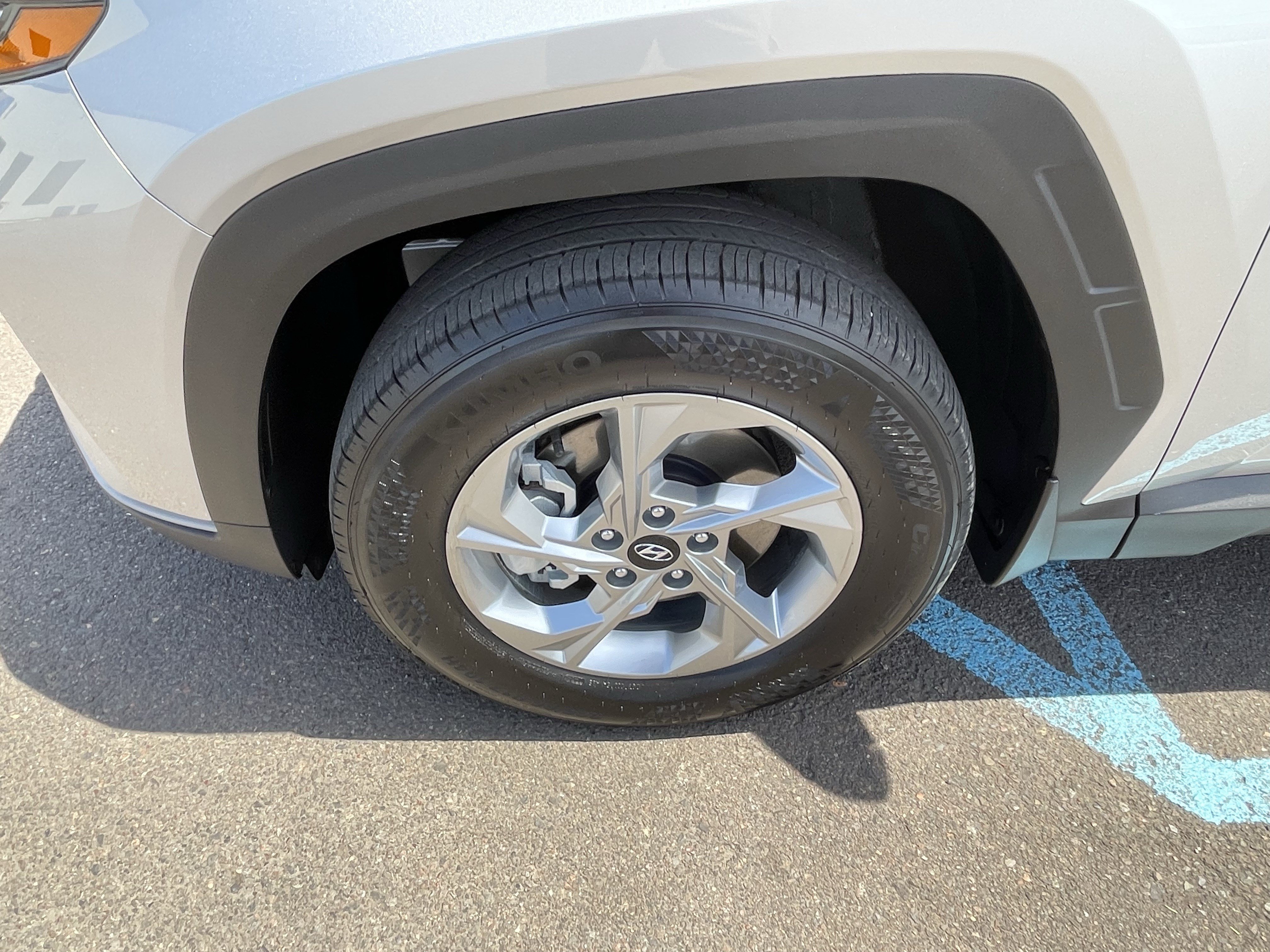 Certified 2024 Hyundai Tucson SE AWD/4WD image 9