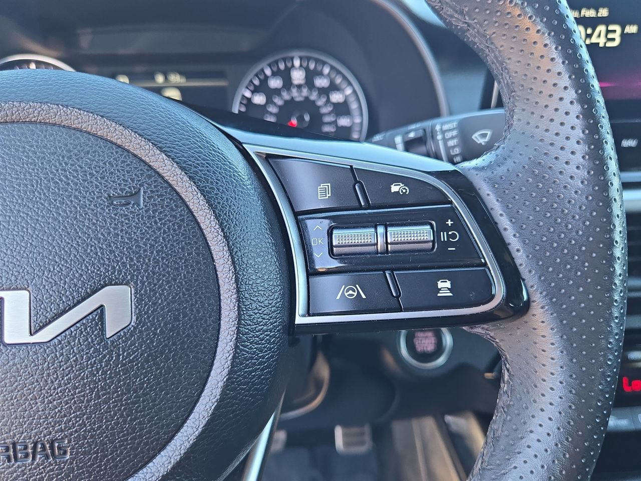 Used 2024 Kia Forte GT-Line image 17