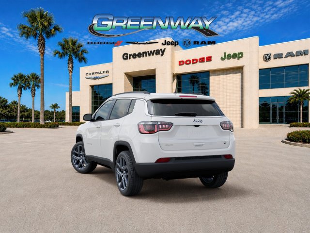 New 2026 Jeep Compass Latitude AWD/4WD image 3