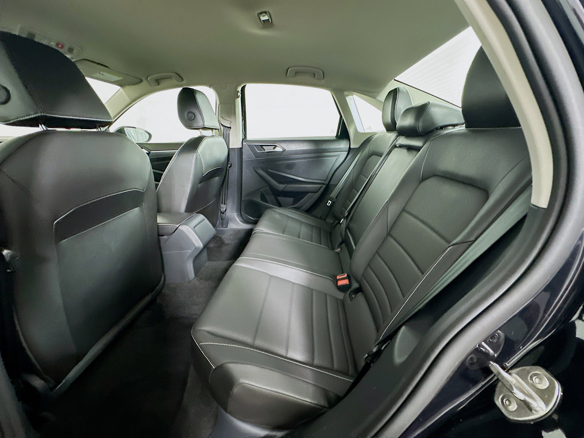 Used 2024 Volkswagen Jetta SE image 26