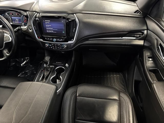 Used 2023 Chevrolet Traverse LT FWD image 21