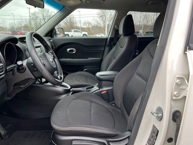 Used 2018 Kia Soul w/ Convenience Package image 4