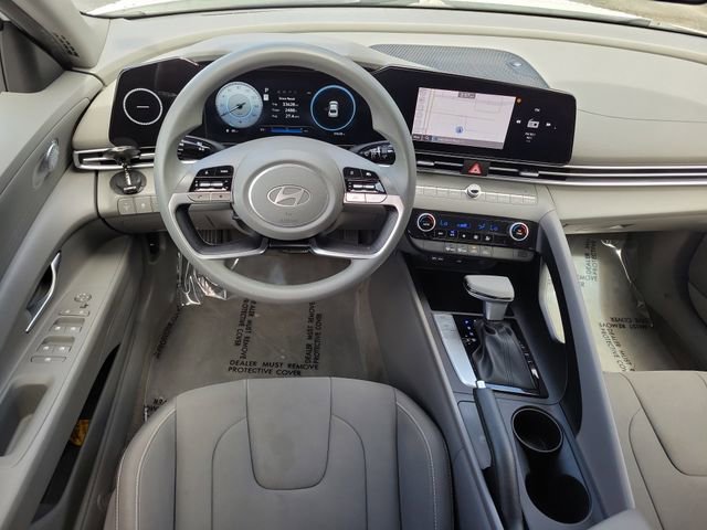 Used 2024 Hyundai Elantra SEL image 15