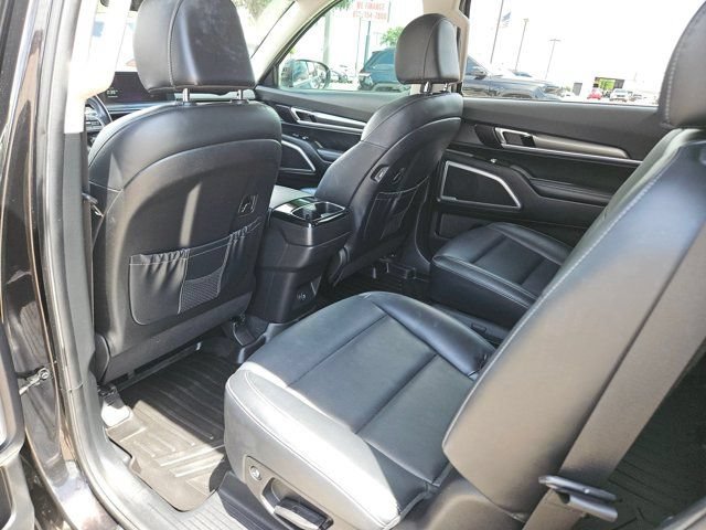 Used 2022 Kia Telluride S FWD image 14