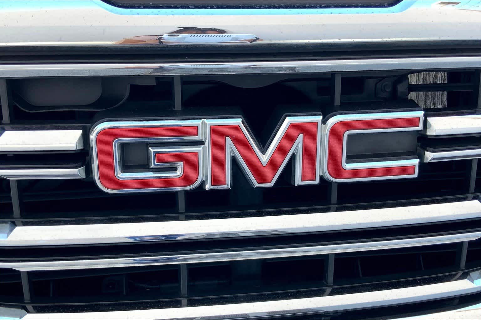 Used 2018 GMC Sierra 1500 SLT w/ Enhanced Driver Alert Package RWD image 29