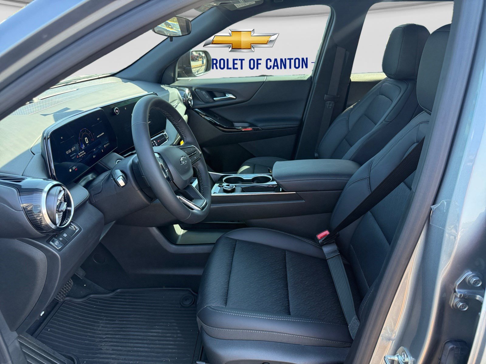 New 2026 Chevrolet Equinox LT w/ Convenience Package II FWD image 9