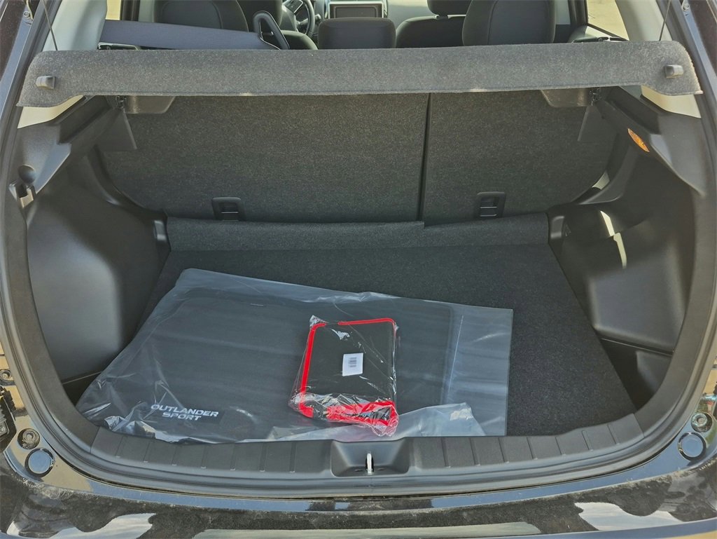 Used 2025 Mitsubishi Outlander Sport LE image 32